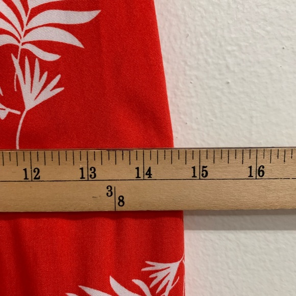 St John's Bay Jumpsuit Leaves Print Women's Size S, Red and White Wide Leg Crop - Picture 15 of 16